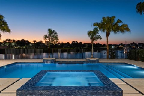 Casa en venta en Four Corners, Florida, 10 dormitorios, 1065.68 m2 № 2387699 - foto 6