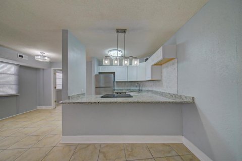 Купить кондоминиум в Сент-Питерсберг, Флорида 4 комнаты, 88.91м2, № 2149119 - фото 26