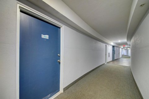 Купить кондоминиум в Сент-Питерсберг, Флорида 4 комнаты, 88.91м2, № 2149119 - фото 27
