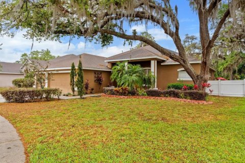 House in Valrico, Florida 4 bedrooms, 252.69 sq.m. № 1635160 - photo 22