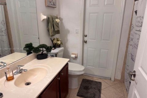 House in Homestead, Florida 4 bedrooms, 271.74 sq.m. № 2278989 - photo 15