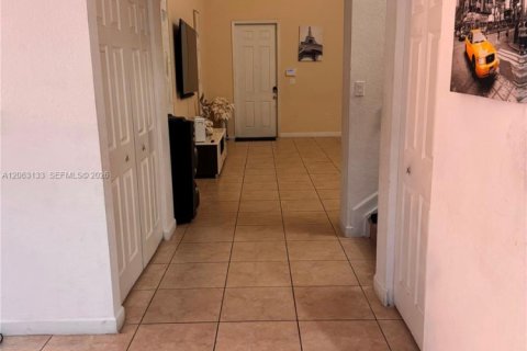 House in Homestead, Florida 4 bedrooms, 271.74 sq.m. № 2278989 - photo 16