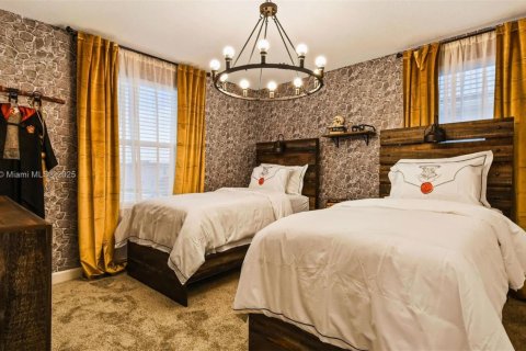 Casa en venta en Kissimmee, Florida, 8 dormitorios, 398.46 m2 № 2054267 - foto 8