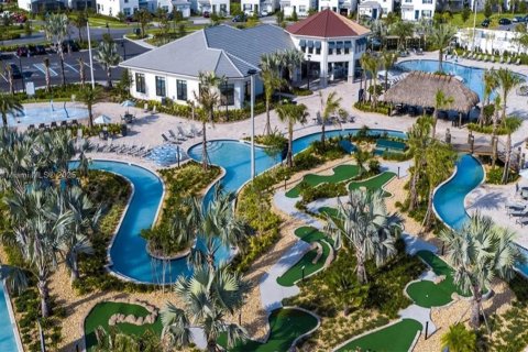 Casa en venta en Kissimmee, Florida, 8 dormitorios, 398.46 m2 № 2054267 - foto 27