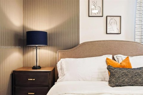 Casa en venta en Kissimmee, Florida, 8 dormitorios, 398.46 m2 № 2054267 - foto 11