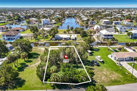 Terreno en Hernando Beach, Florida № 2302689