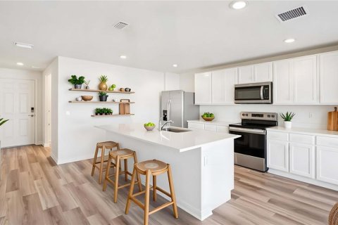 Casa en venta en Weeki Wachee, Florida, 4 dormitorios, 220.27 m2 № 2116523 - foto 4