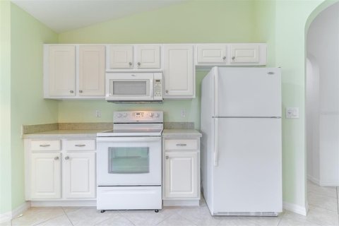 House in Ocala, Florida 2 bedrooms, 134.89 sq.m. № 2216421 - photo 16