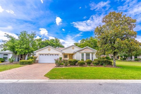 House in Ocala, Florida 2 bedrooms, 134.89 sq.m. № 2216421 - photo 2