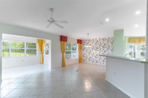 House in Ocala, Florida 2 bedrooms, 134.89 sq.m. № 2216421 - photo 8