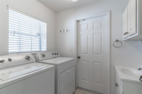 House in Ocala, Florida 2 bedrooms, 134.89 sq.m. № 2216421 - photo 30