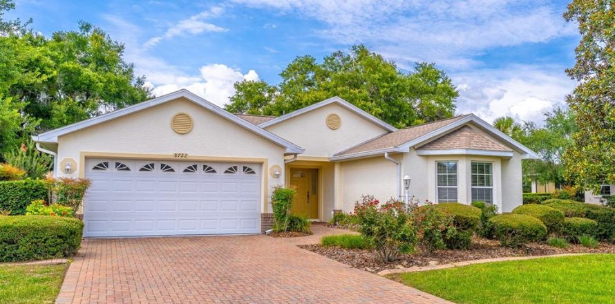 House in Ocala, Florida 2 bedrooms, 134.89 sq.m. № 2216421