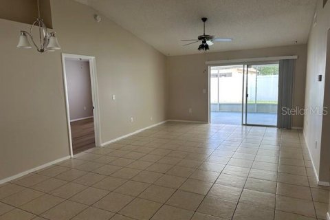 Casa en alquiler en Valrico, Florida, 3 dormitorios, 127.46 m2 № 1913652 - foto 6