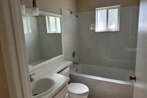 Casa en alquiler en Valrico, Florida, 3 dormitorios, 127.46 m2 № 1913652 - foto 13