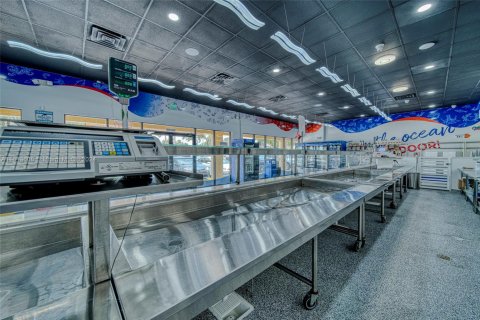 Propiedad comercial en venta en Miami, Florida № 1942984 - foto 9