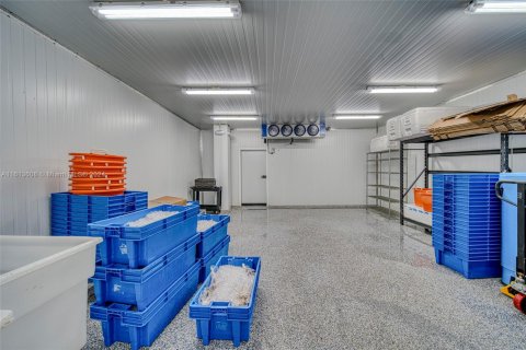 Propiedad comercial en venta en Miami, Florida № 1942984 - foto 18