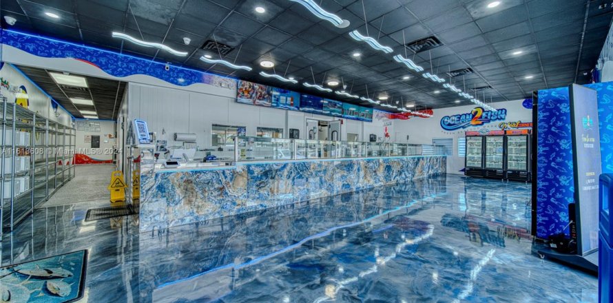 Propiedad comercial en Miami, Florida № 1942984