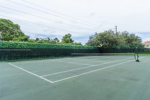 Condominio en venta en Pompano Beach, Florida, 2 dormitorios, 83.89 m2 № 2035478 - foto 8