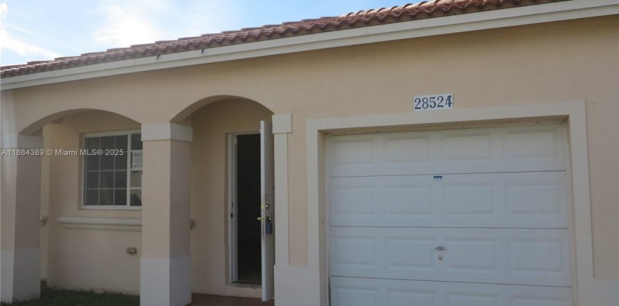 Villa ou maison à Homestead, Floride 3 chambres, 132.39 m2 № 1931139