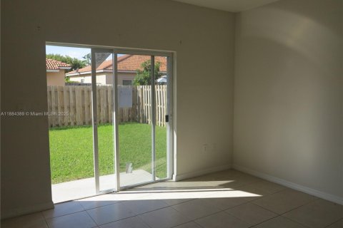 Villa ou maison à louer à Homestead, Floride: 3 chambres, 132.39 m2 № 1931139 - photo 9