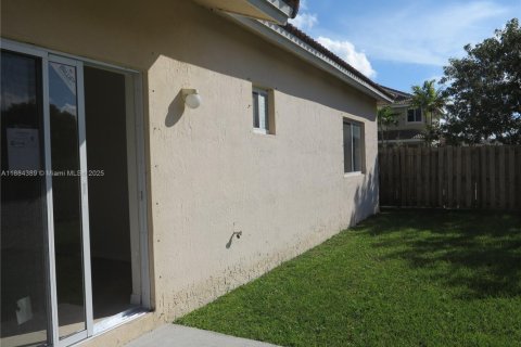 Villa ou maison à louer à Homestead, Floride: 3 chambres, 132.39 m2 № 1931139 - photo 17