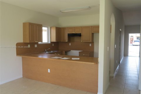 Villa ou maison à louer à Homestead, Floride: 3 chambres, 132.39 m2 № 1931139 - photo 10