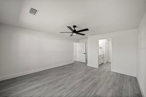House in Ocala, Florida 4 bedrooms, 162.86 sq.m. № 2096308 - photo 21