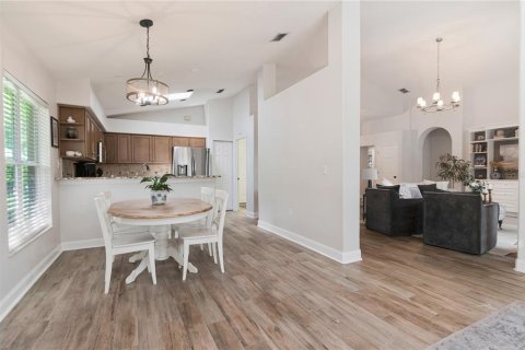 Villa ou maison à vendre à Valrico, Floride: 4 chambres, 190.26 m2 № 2391244 - photo 18