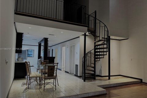 Touwnhouse à vendre à Hollywood, Floride: 3 chambres, 182.46 m2 № 2051862 - photo 8