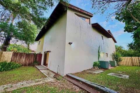 Touwnhouse à vendre à Hollywood, Floride: 3 chambres, 182.46 m2 № 2051862 - photo 27