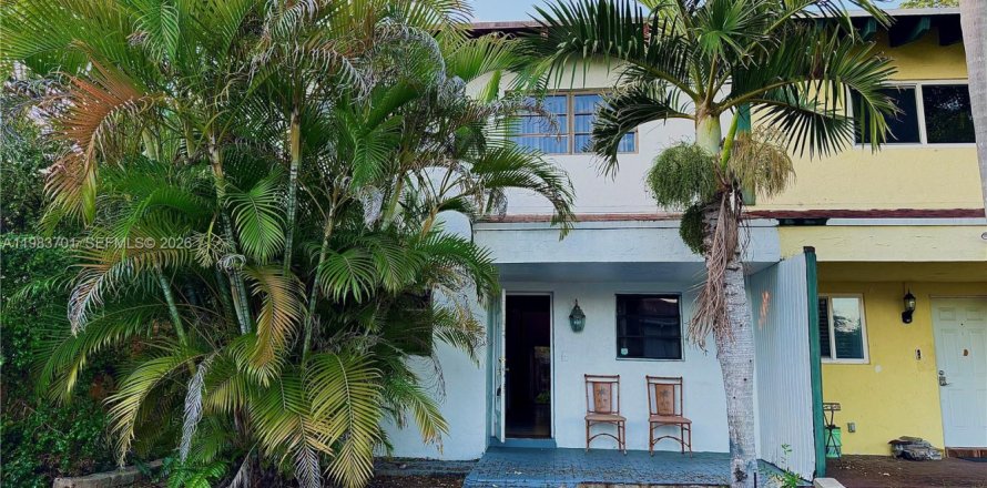 Touwnhouse à Hollywood, Floride 3 chambres, 182.46 m2 № 2051862
