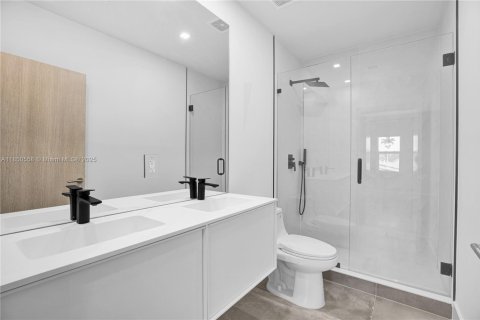 Townhouse in Miami, Florida 3 bedrooms, 344.11 sq.m. № 1856826 - photo 9