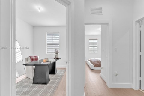 Adosado en venta en Miami, Florida, 3 dormitorios, 157.47 m2 № 1822131 - foto 26