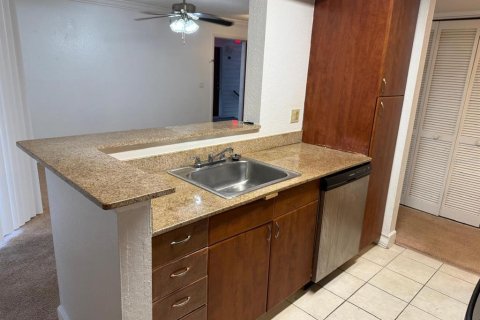 Condo in Orlando, Florida, 1 bedroom  № 1628463 - photo 18