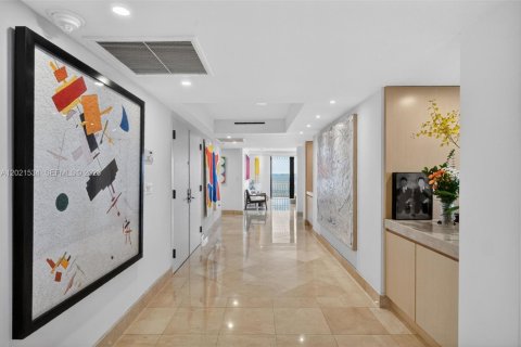 Condo in Miami, Florida, 6 bedrooms № 2244327 - photo 25