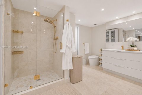Condo in Miami, Florida, 6 bedrooms № 2244327 - photo 20