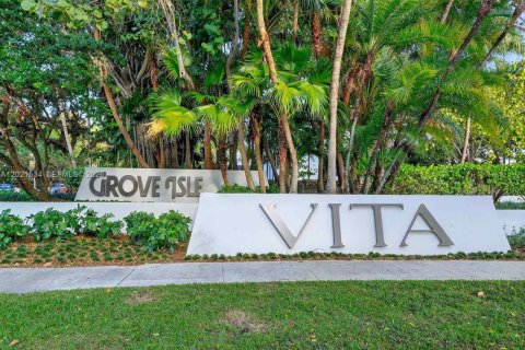 Condo in Miami, Florida, 6 bedrooms № 2244327 - photo 30