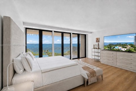 Condo in Miami, Florida, 6 bedrooms № 2244327 - photo 19