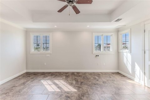 House in Hernando Beach, Florida 3 bedrooms, 242.38 sq.m. № 1720771 - photo 30