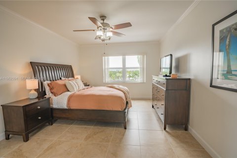Condo in Hallandale Beach, Florida, 2 bedrooms  № 2008908 - photo 23