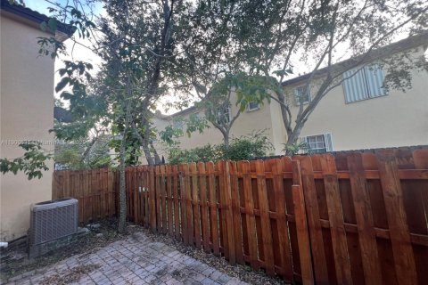 Condo in Cutler Bay, Florida, 3 bedrooms  № 1952350 - photo 11