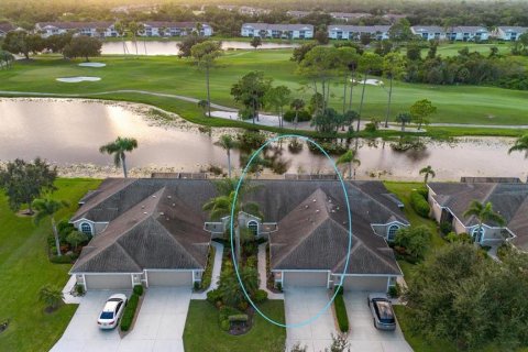 House in Sarasota, Florida 2 bedrooms, 146.04 sq.m. № 2425919 - photo 4