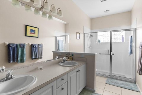 House in Sarasota, Florida 2 bedrooms, 146.04 sq.m. № 2425919 - photo 28