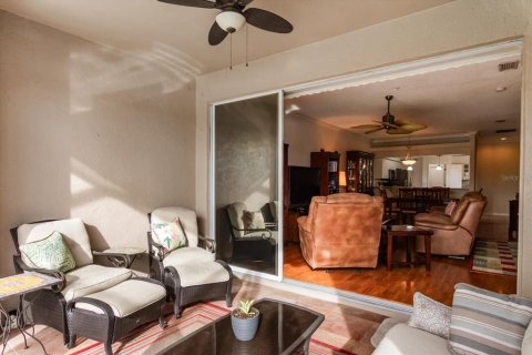 House in Sarasota, Florida 2 bedrooms, 146.04 sq.m. № 2425919 - photo 11