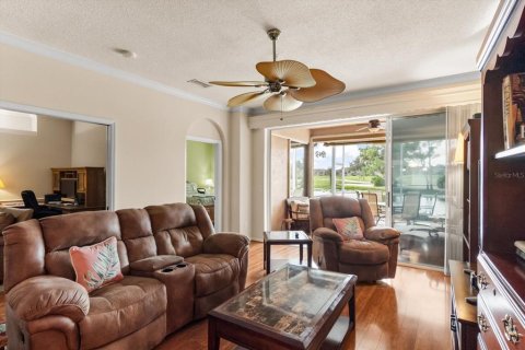 House in Sarasota, Florida 2 bedrooms, 146.04 sq.m. № 2425919 - photo 13