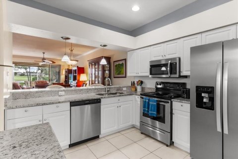House in Sarasota, Florida 2 bedrooms, 146.04 sq.m. № 2425919 - photo 20