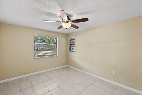 Propiedad comercial en venta en Dunedin, Florida, 6 dormitorios, 179.02 m2 № 2116962 - foto 14