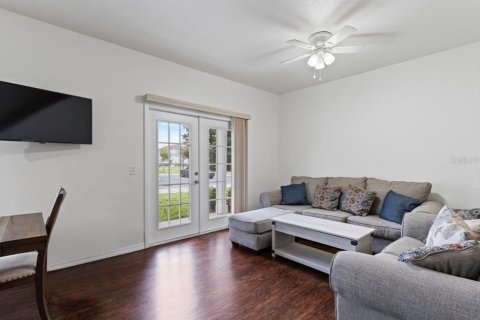 Touwnhouse à vendre à Kissimmee, Floride: 4 chambres, 157.38 m2 № 2409789 - photo 11