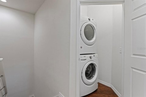 Touwnhouse à vendre à Kissimmee, Floride: 4 chambres, 157.38 m2 № 2409789 - photo 17