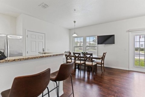 Touwnhouse à vendre à Kissimmee, Floride: 4 chambres, 157.38 m2 № 2409789 - photo 6